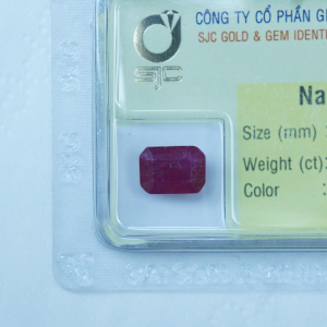 mat da ruby hinh chu nhat