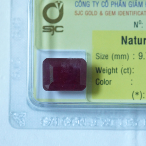 mat da ruby hinh chu nhat